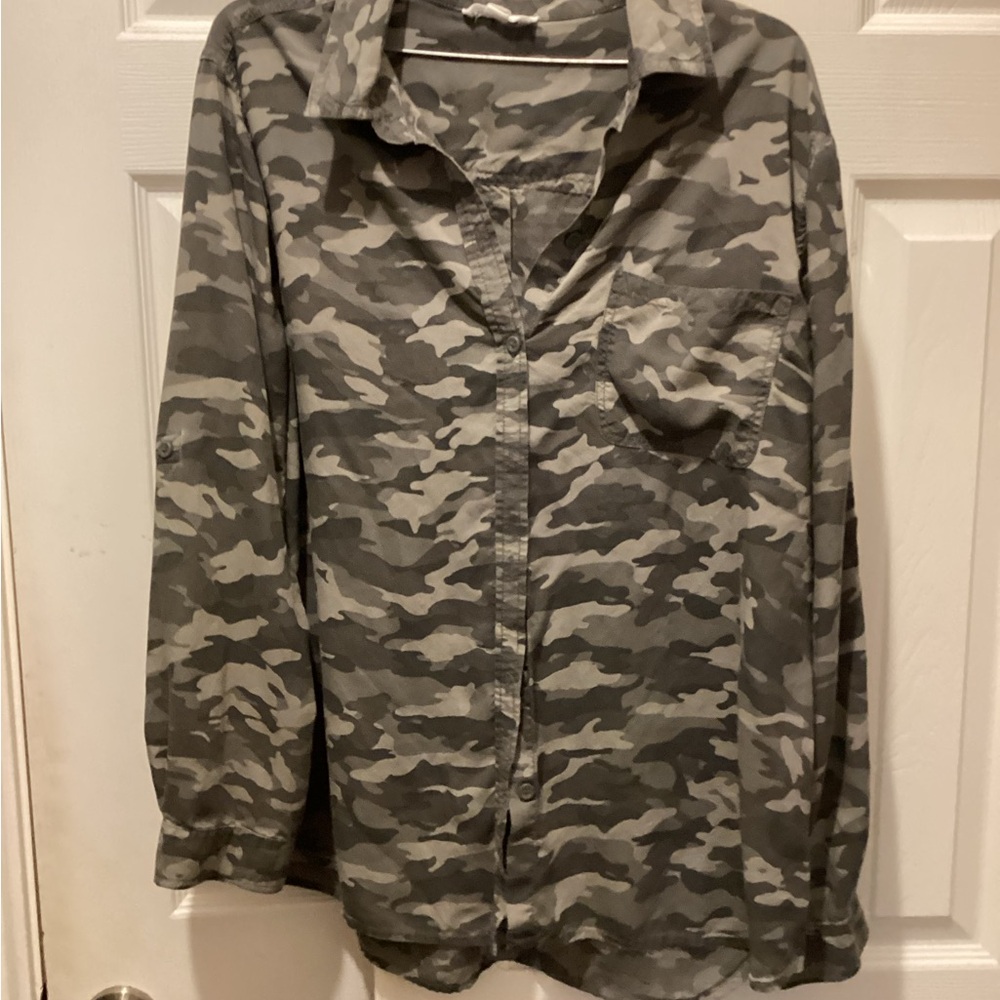 beachlunchlounge Green Camouflage Button-Down Shirt